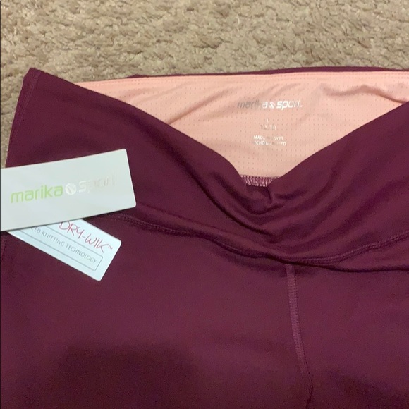 NWT - Marika cropped workout pants - Picture 3 of 3